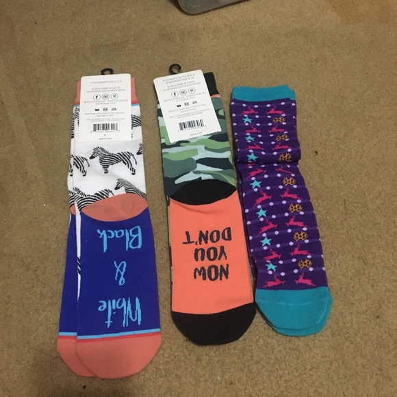 Item# 314. Bundle of socks - Picture 5 of 6